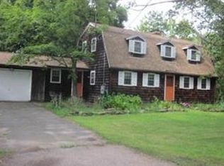 101 Pine St, South Hadley, MA 01075