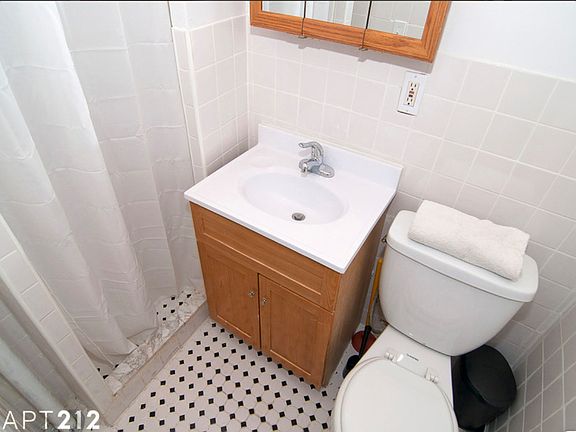 3rd image of 27 Prince St APT 9A