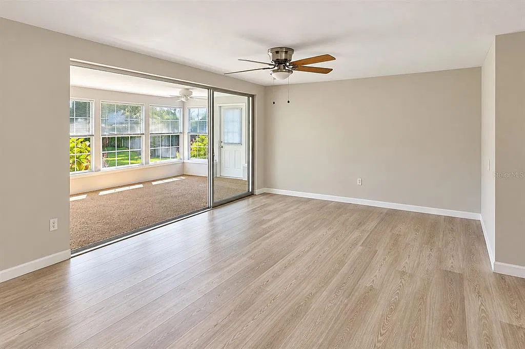 2 bed, 1.5 bath, 1384 sqft, $2,200 — Photo 4