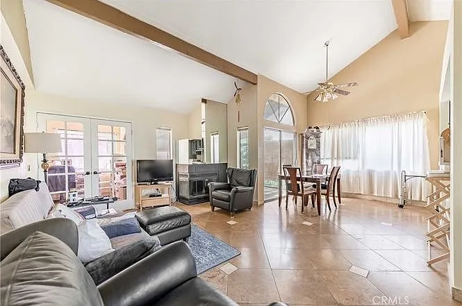 2 bed, 1077 sqft, $3,500 — Photo 3