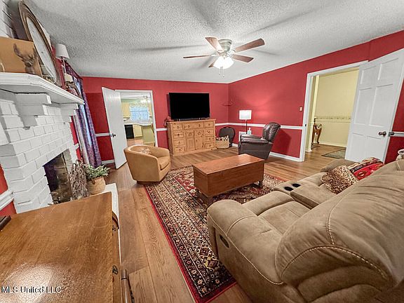 3rd image of 5 Spokane Rd