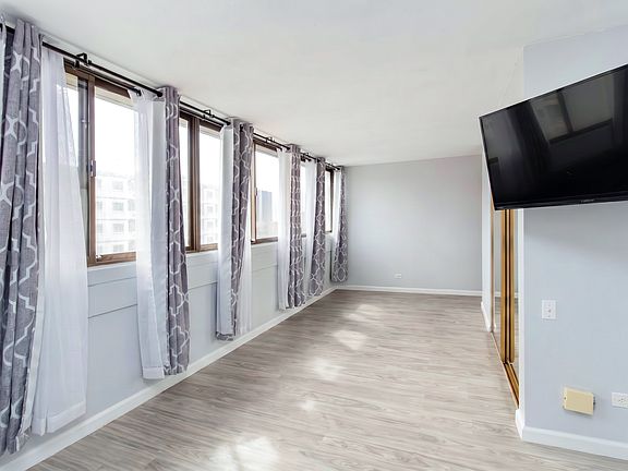 4th image of 1134 Kinau St APT 706