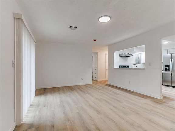 5th image of 3701 Veterans Ln