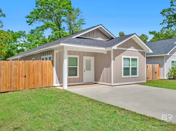 18135 Hoiles St, Robertsdale, AL 36567