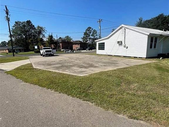 2nd image of 5505 Groom Rd