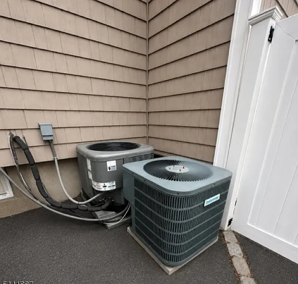 408 Forest St — Photo 8