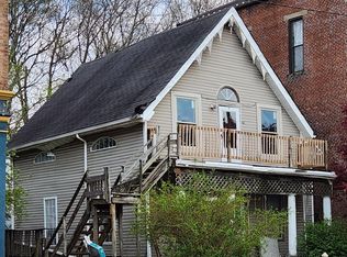 4 Main St, College Corner, OH