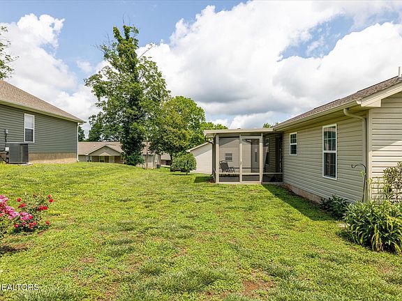 3rd image of 2250 Murphys Chapel Dr