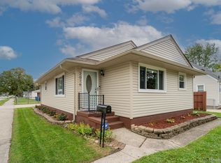 2016 Otis Ave, Warren, MI 48091