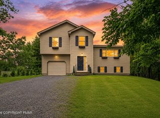 1114 Alpine Dr, East Stroudsburg, PA 18302