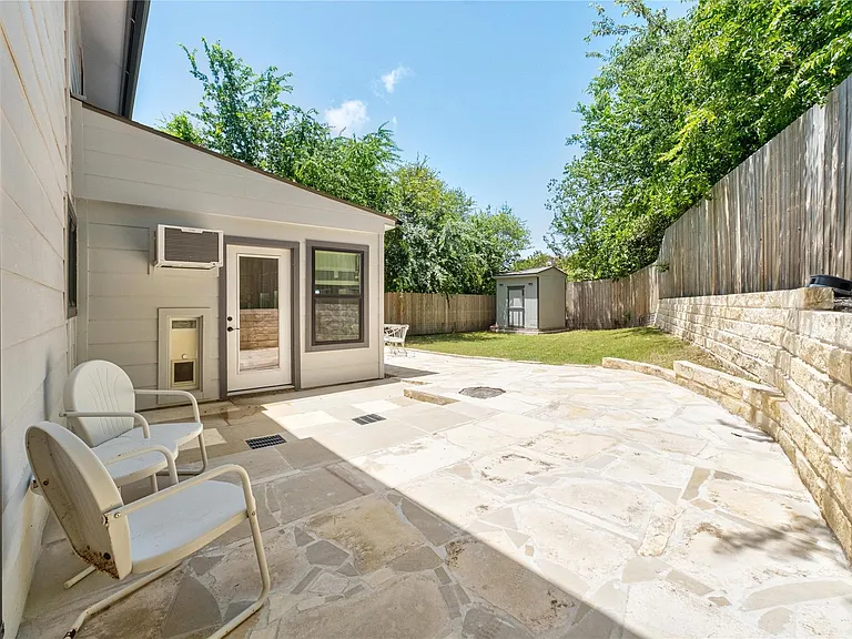7602 Banpass Ln — Photo 32
