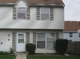 12L Fernwood Dr, Bolingbrook, IL 60440