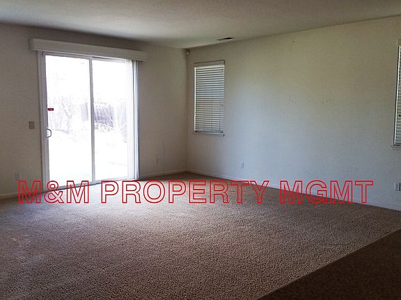 8973 Virginia Fife Dining Room