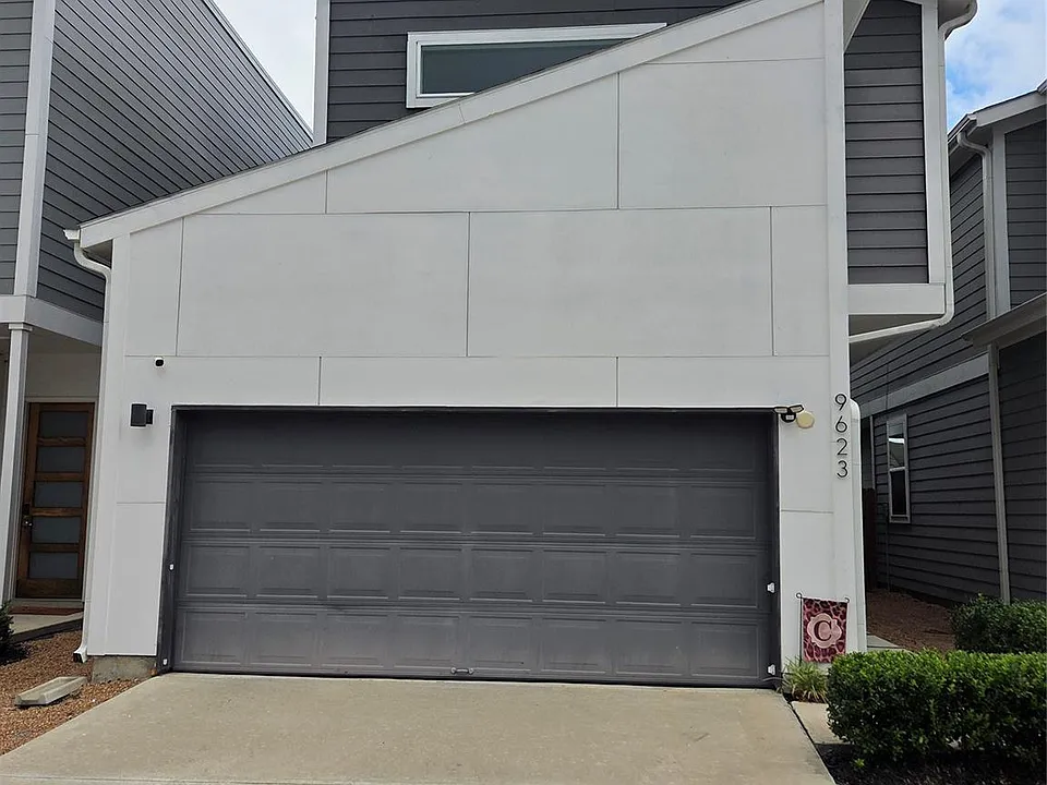 9623 Habitat St