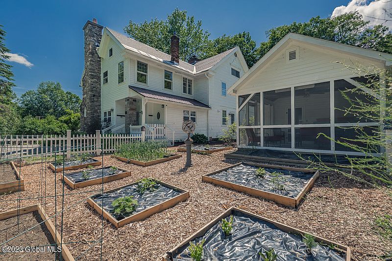 5th image of 5782 Sacandaga Road
