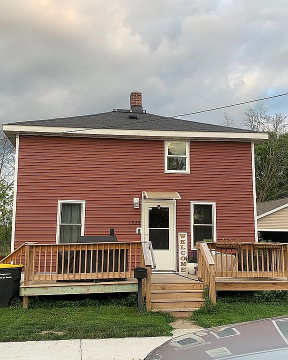 1st image of 1720 Kilbourn Ave