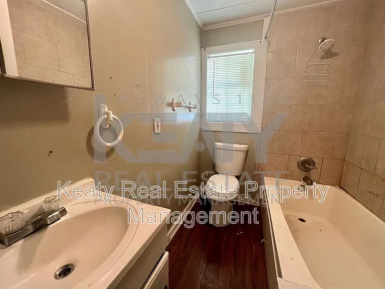 109 Dora St — Photo 6