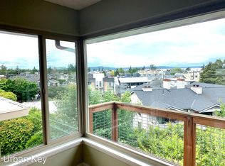 5750 SW Admiral Way UNIT A, Seattle, WA 98116