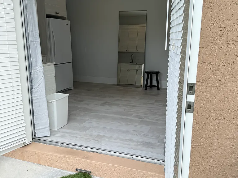 Sandlake Dr — Photo 4