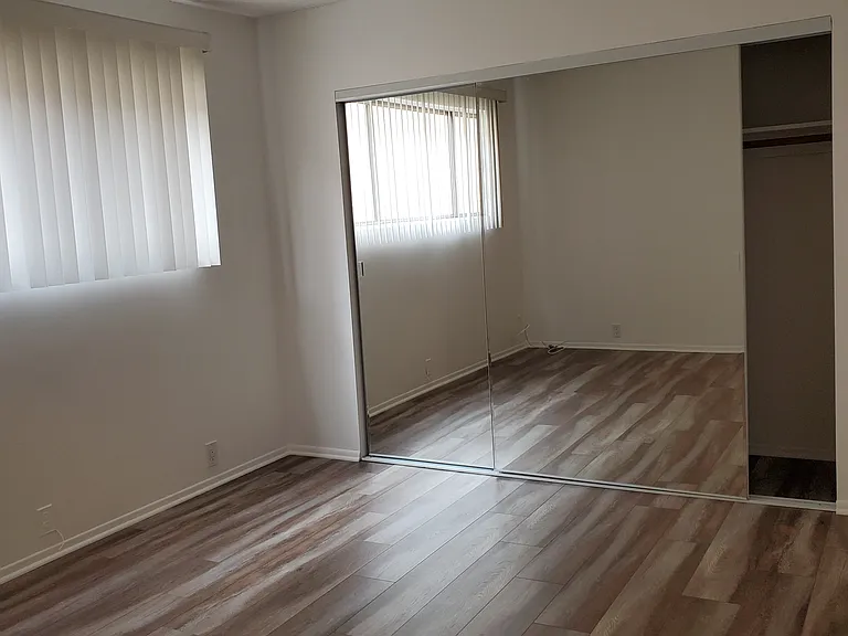 1030 Idaho Ave #5 — Photo 9