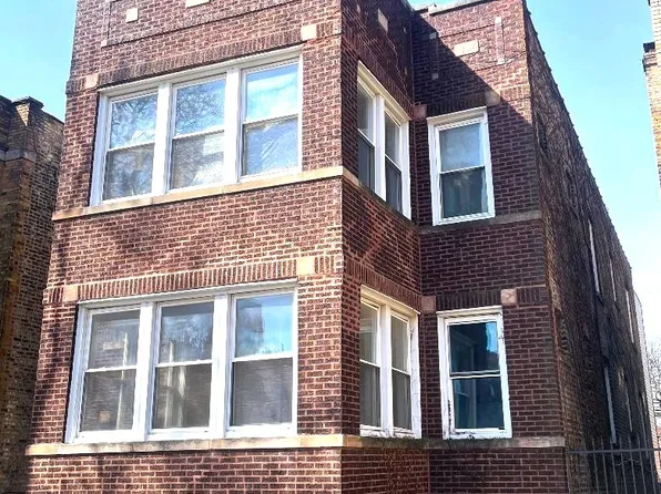 6448 N Rockwell St, Chicago, IL 60645