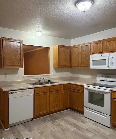 907 Springwood Dr — Photo 6