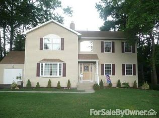 516 Raritan Rd, Clark, NJ 07066