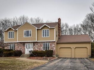 12 Diane Dr, Medway, MA 02053