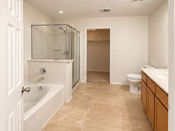 3rd image of 5319 Nueces Ln