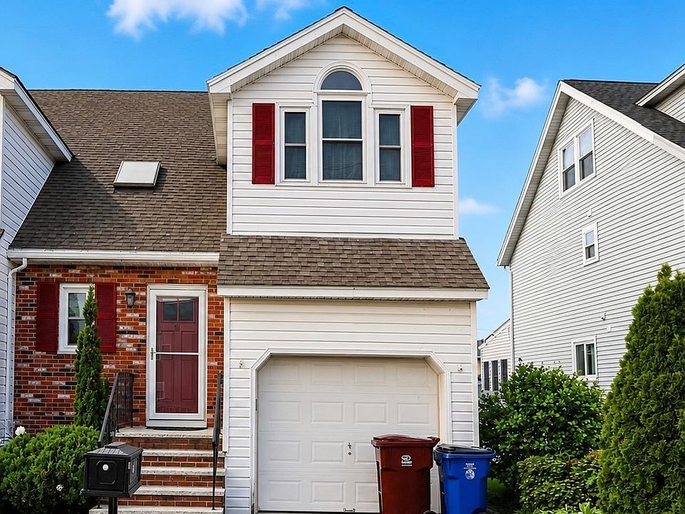 1st image of 41 Burnett Rd #41