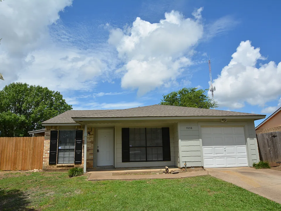 7808 Xavier Dr
