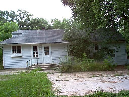 3rd image of 26820 N Morey St