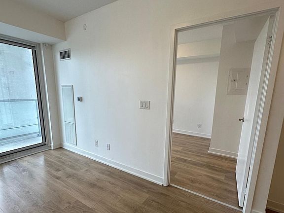5th image of 2033 Kennedy Rd #316