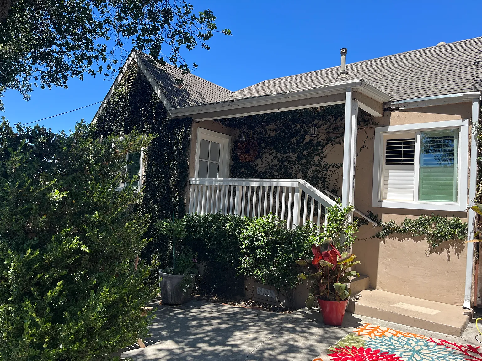 1101 Evans Ave — Photo 2
