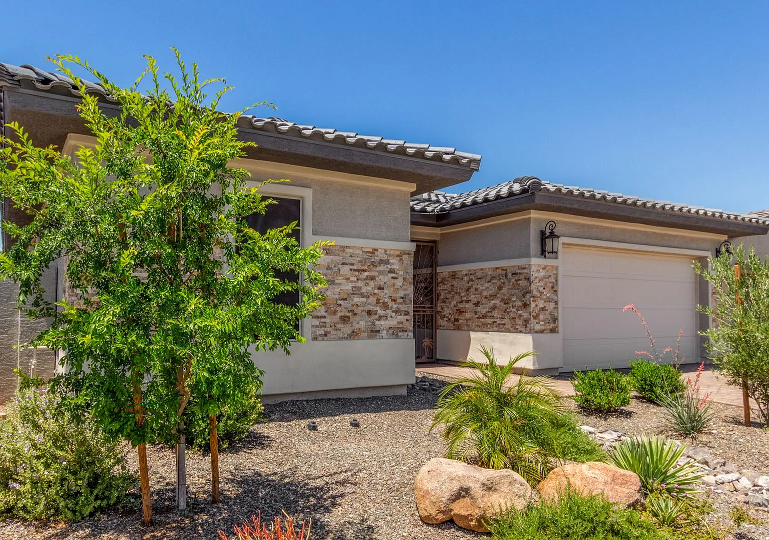 Beautiful 3 bedroom with pool in Cantamia! — Photo 4