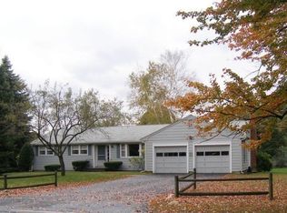 313 Wood St, Hopkinton, MA 01748