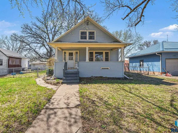 307 North St, Viborg, SD 57070