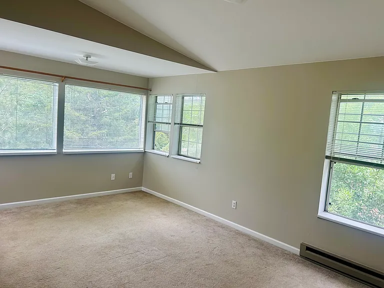 3200 Azalea Dr #M6 — Photo 3