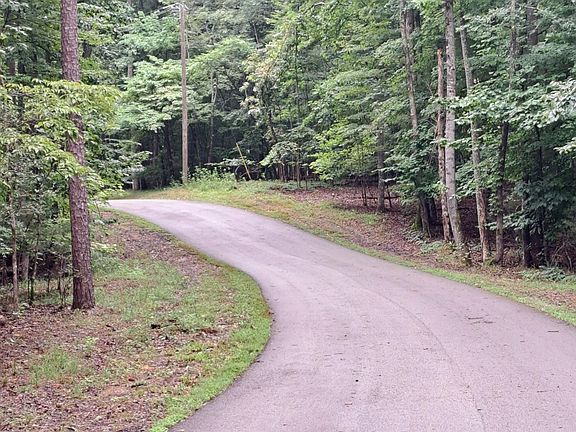 4th image of 209 Royce Rd