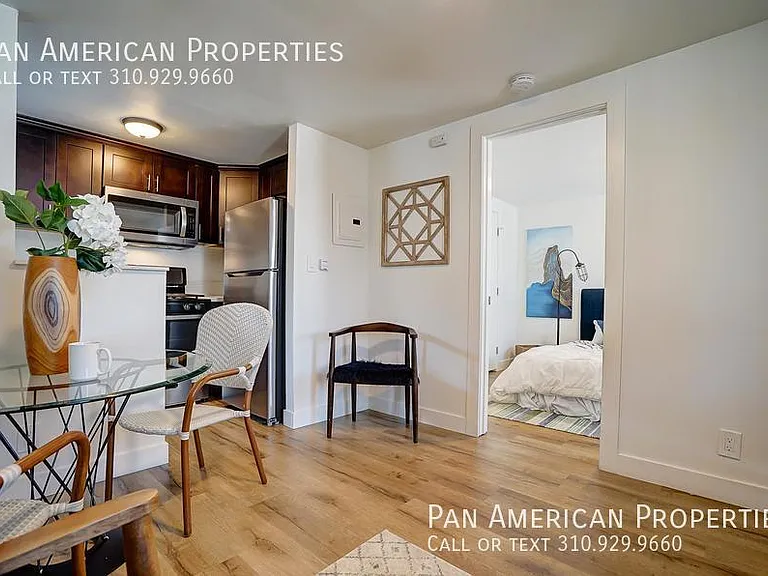 424 E Truslow Ave #2 — Photo 3