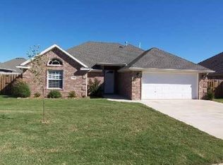 6005 S 39th Pl, Rogers, AR 72758