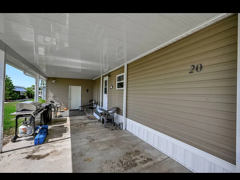 20 Quilla Ct — Photo 3