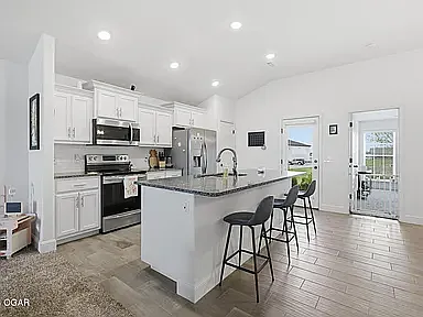 5603 W 33rd St — Photo 4