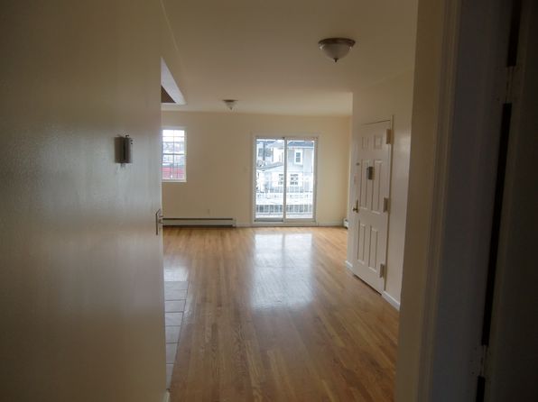 2111 Dix Ave #3