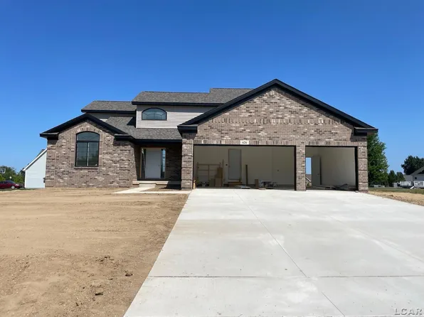 626 Berkshire Dr, Adrian, MI 49221
