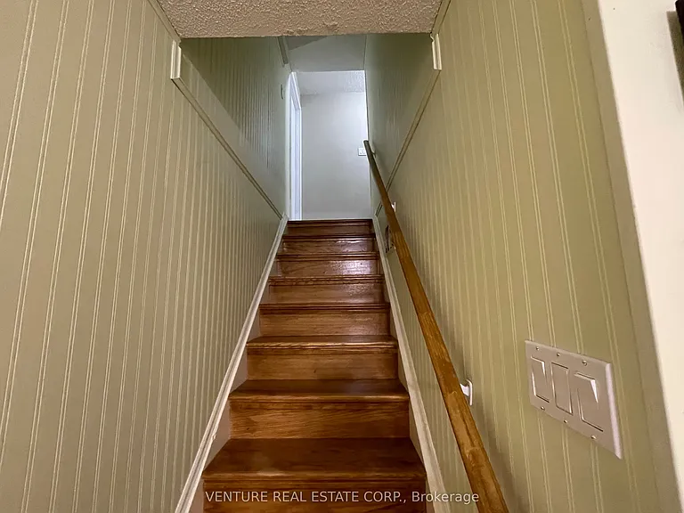 Shadybrook Dr — Photo 4