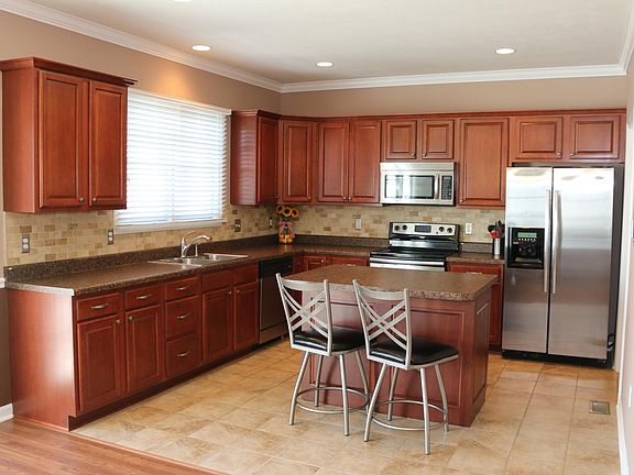 2nd image of 413 Marshall Heights Dr