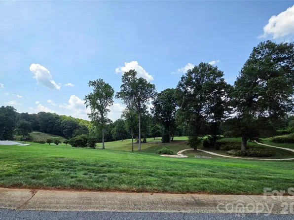 3609 Links Dr NE, Conover, NC 28613
