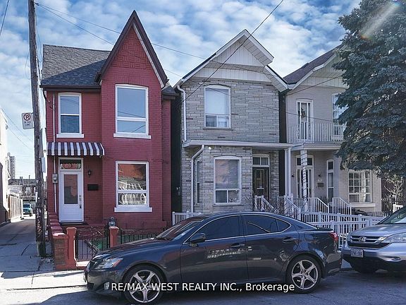 3rd image of 115 Edwin Ave