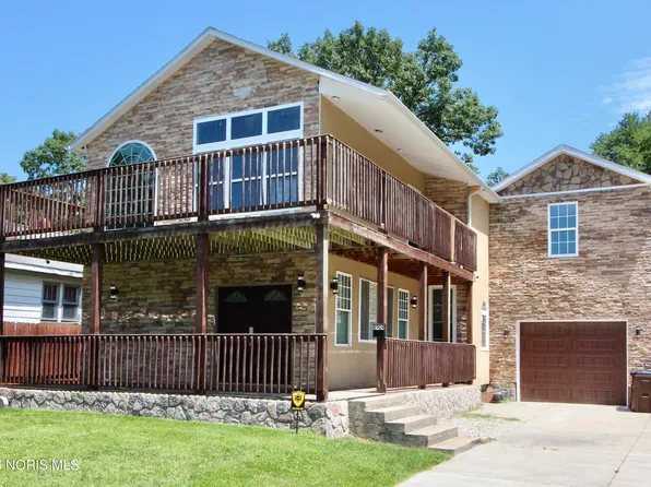 5904 Rega Dr, Toledo, OH 43623